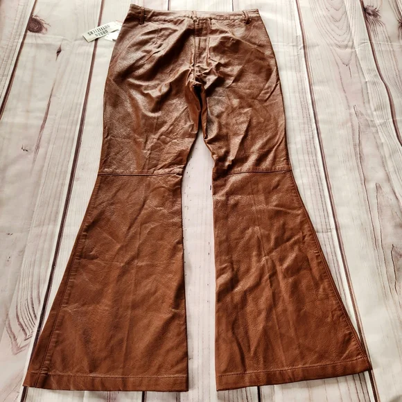 NWT UO Urban Outfitters Faux Leather Flare Tan Brown Pants | Women’s Size 8 - Picture 5 of 11